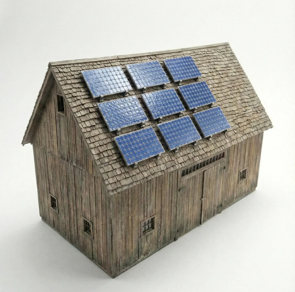 Blaue Solarpanel-Attrappen im H0-Maßstab