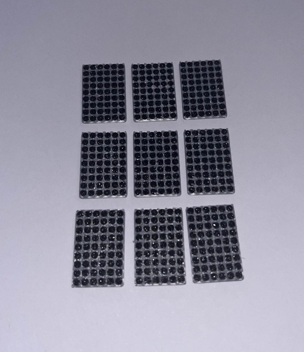 Schwarze Solarpanel-Attrappen für Modellgebäude